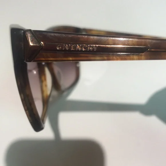 Givenchy Sunglasses - Picture 2 of 6